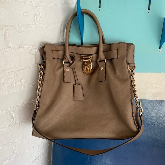 Michael Kors Tan Leather Purse 12in X 12in - Picture 2 of 6